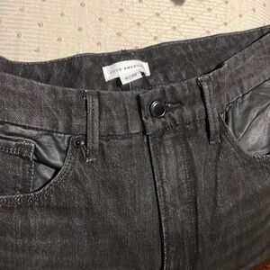 Black GOOD AMERICAN jeans w/ vegan leather details at waist and pockets sz 8/ 29